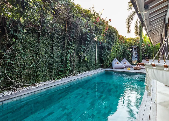 007 Villa