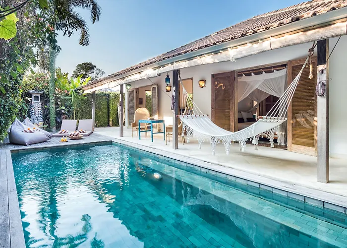 007 Villa